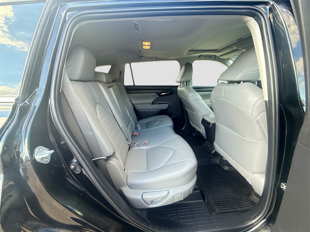 2024 Toyota Highlander XLE Blue at Don McGill Toyota