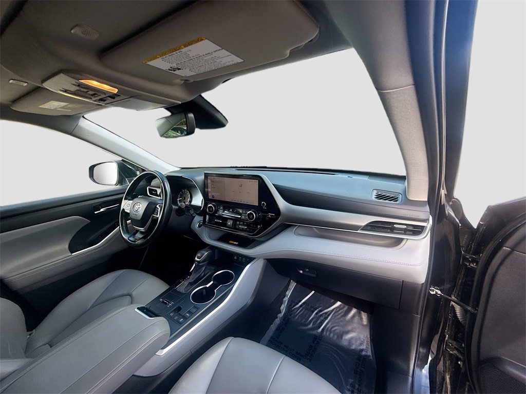 2024 Toyota Highlander XLE Blue at Don McGill Toyota