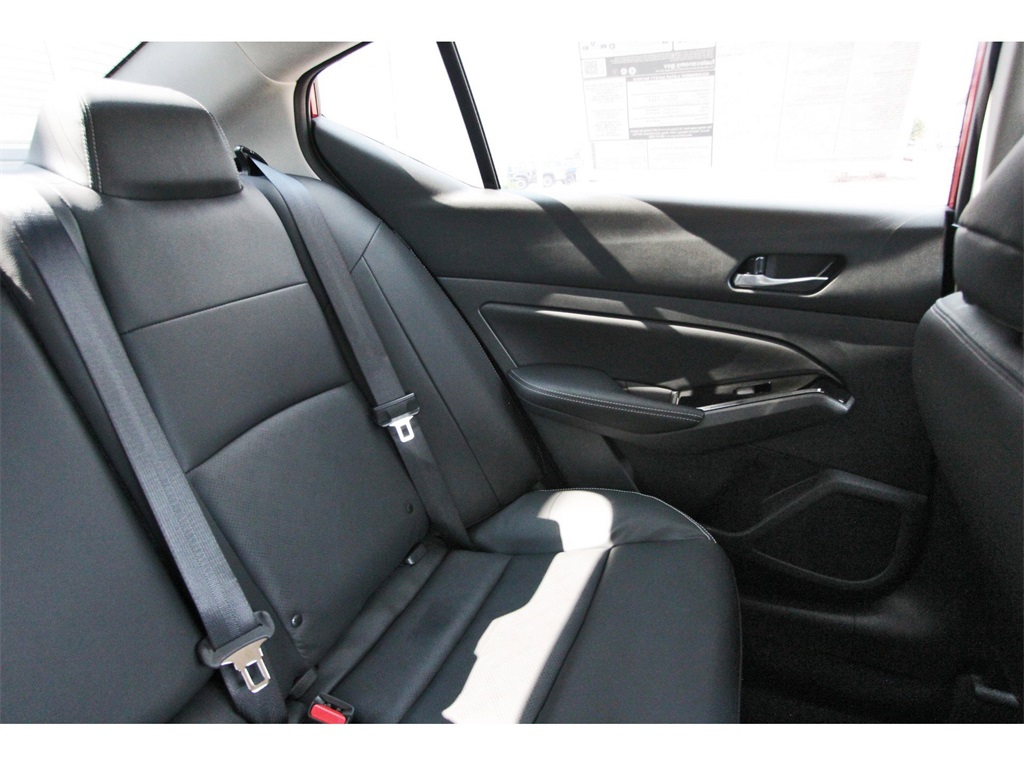 2025 Nissan Altima 2.5 SL - 9