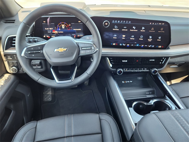 2025 Chevrolet Suburban High Country photo 16