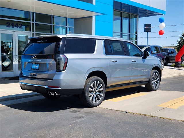 2025 Chevrolet Suburban High Country photo 5