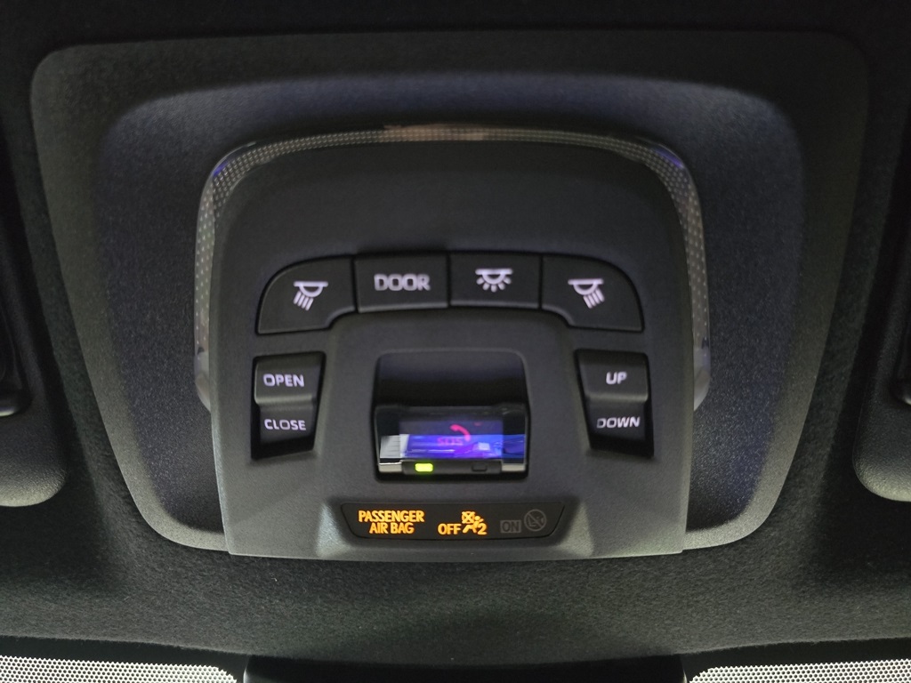 Thumbnail: 2023 Toyota Corolla - 19