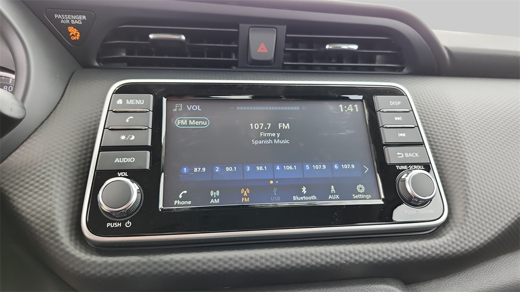 2025 Nissan Kicks Play