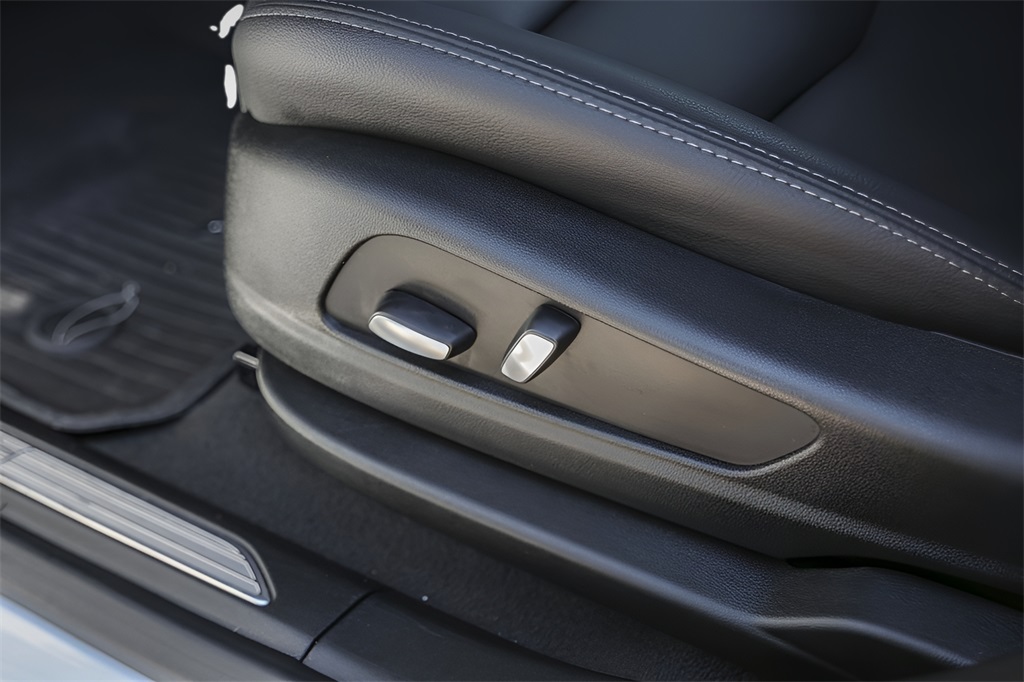 Used Car 2023 Cadillac Xt5  Luxury For Sale Under $35,000 In Austin, Texas