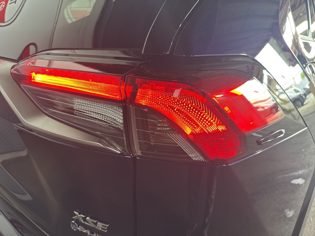 Thumbnail: 2025 Toyota RAV4 - 18