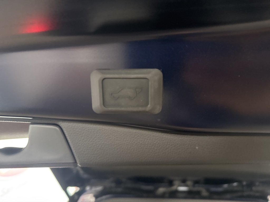 Thumbnail: 2025 Toyota RAV4 - 26