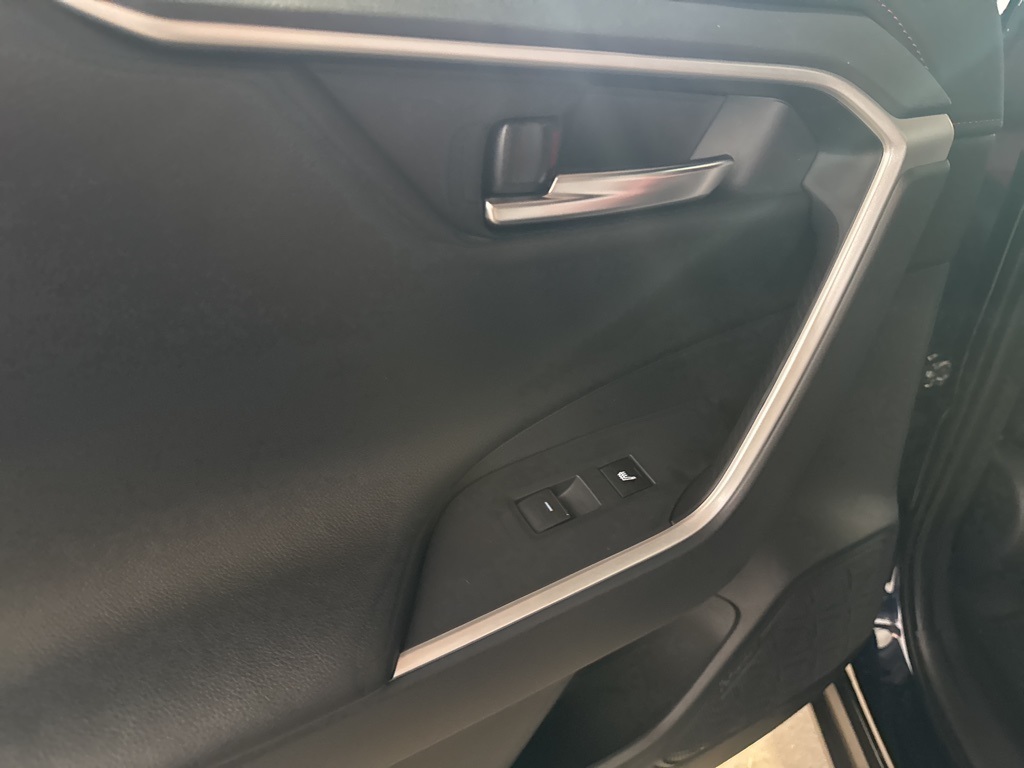 Thumbnail: 2025 Toyota RAV4 - 28