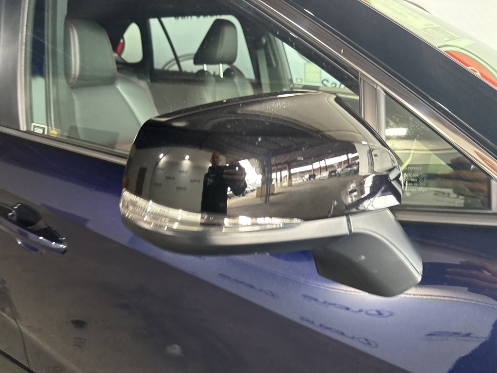 Thumbnail: 2025 Toyota RAV4 - 9