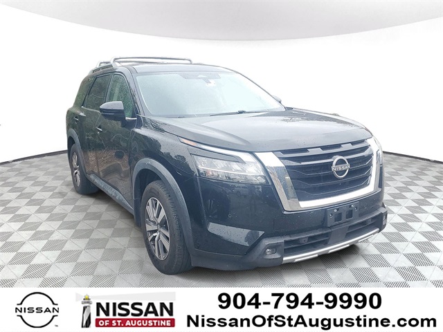 2022 Nissan Pathfinder SL's photo