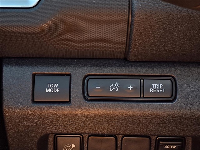 2022 Nissan Frontier SV - 11