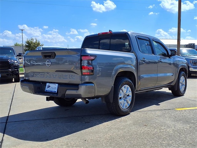2022 Nissan Frontier SV - 1