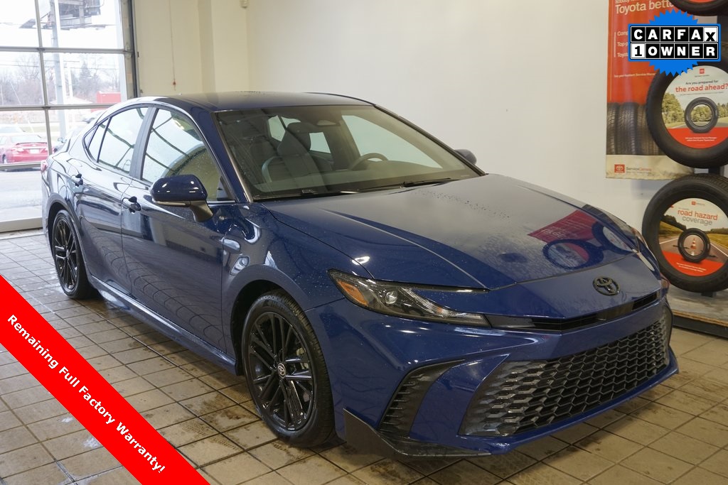 2025 Toyota Camry SE FWD