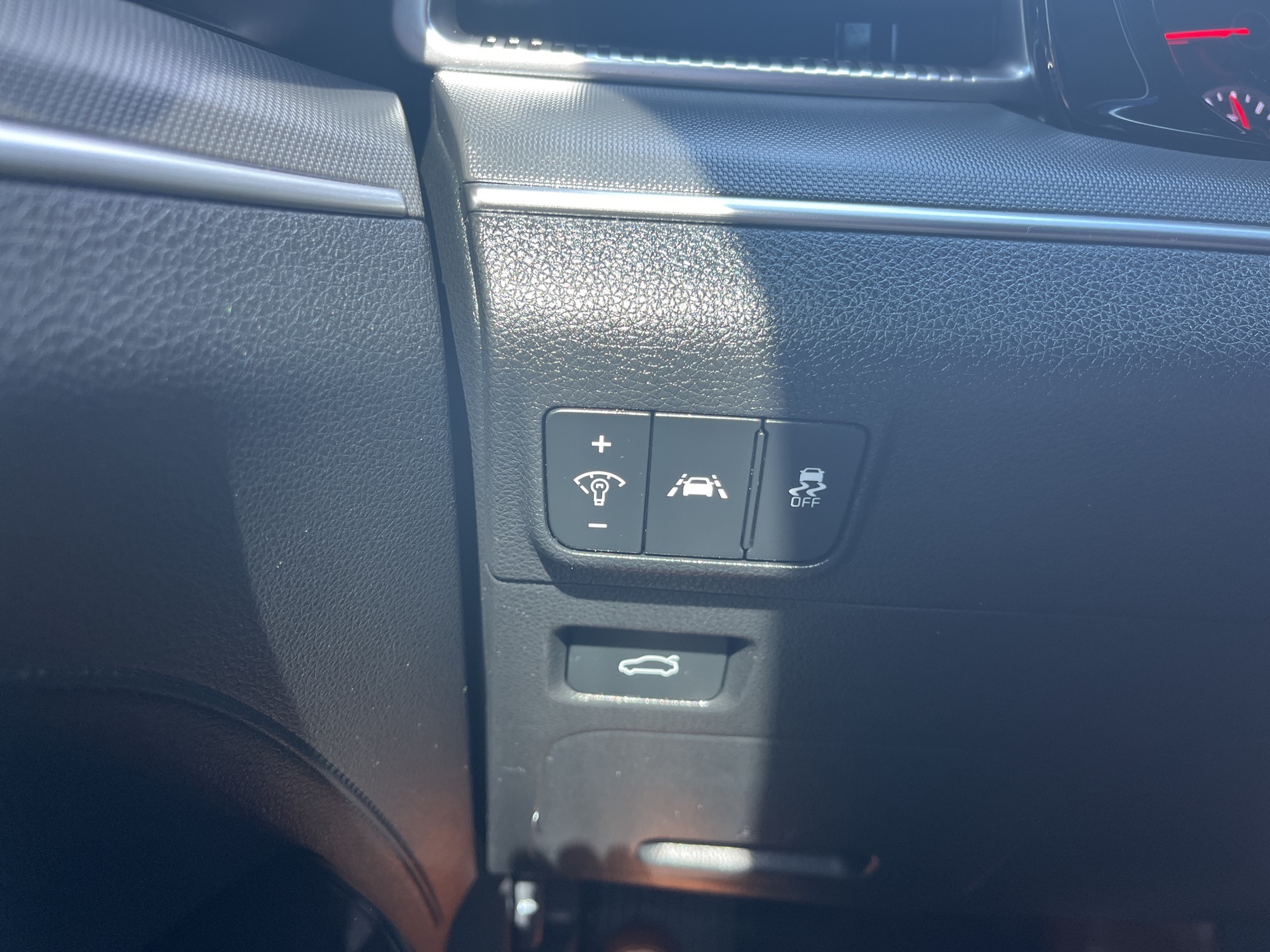 2024 Kia K5 GT-Line photo 11