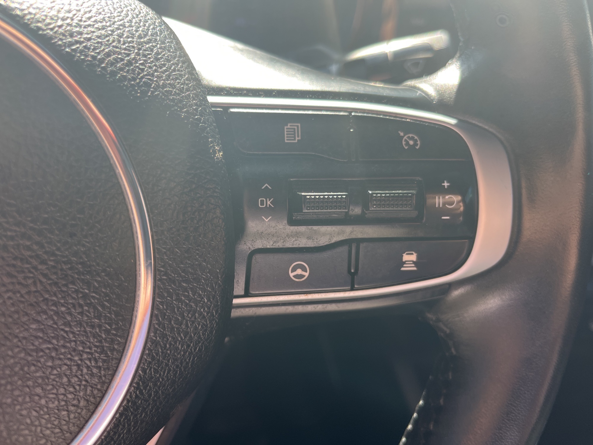 2024 Kia K5 GT-Line photo 13