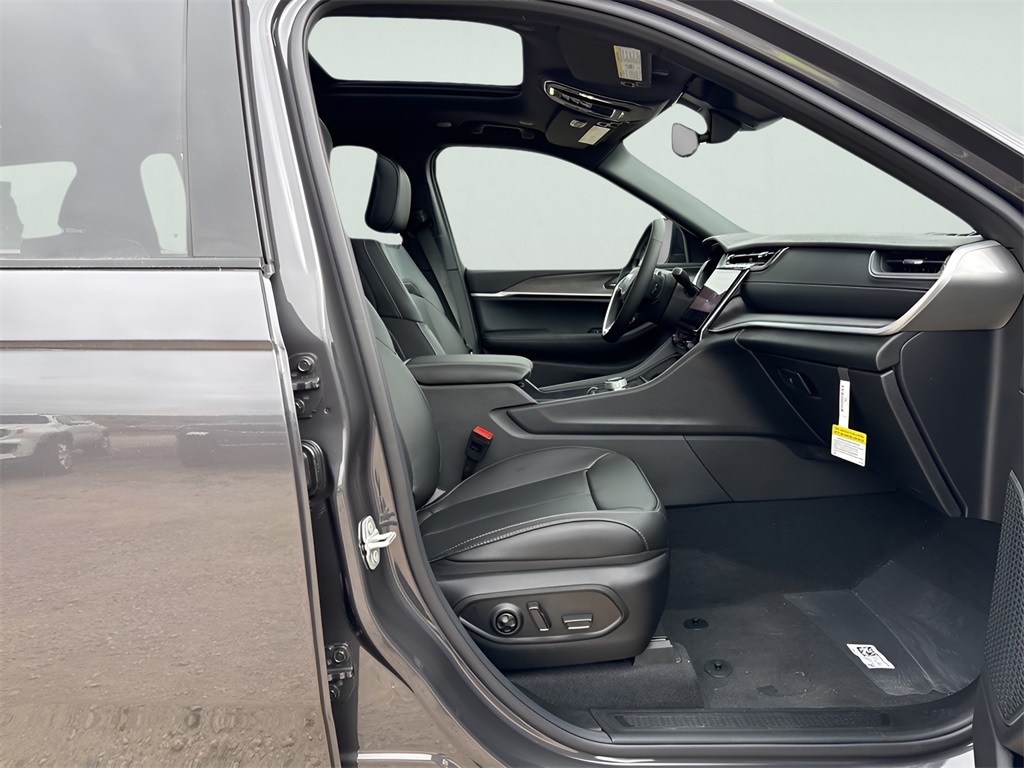 2025 Jeep Grand Cherokee L