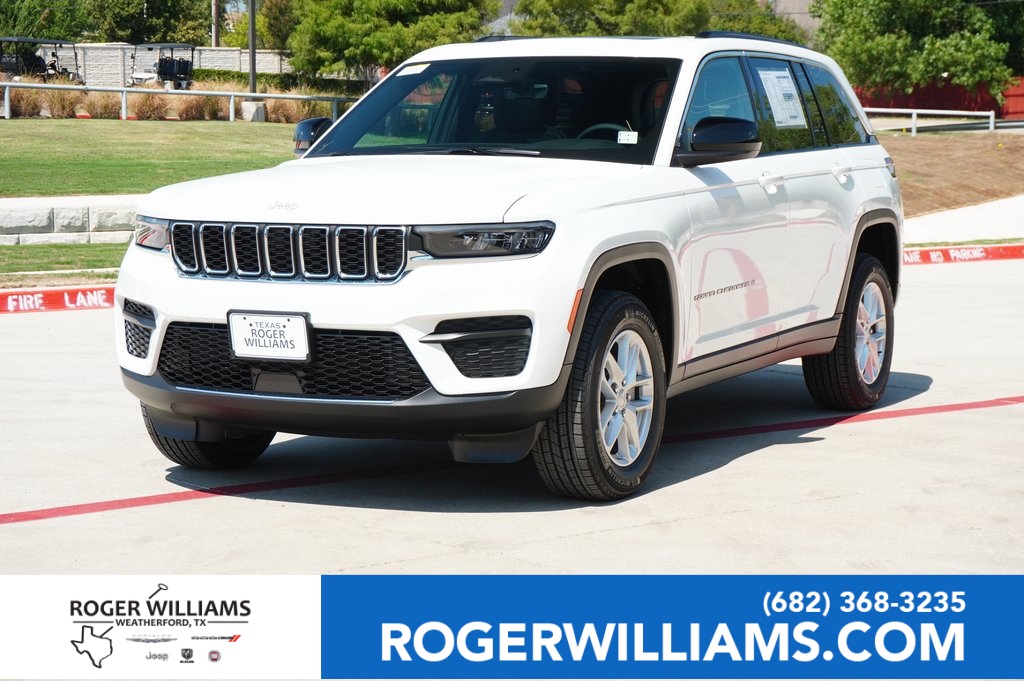 New Car 2025 Jeep Grand Cherokee  Laredo X For Sale In Weatherford, Texas