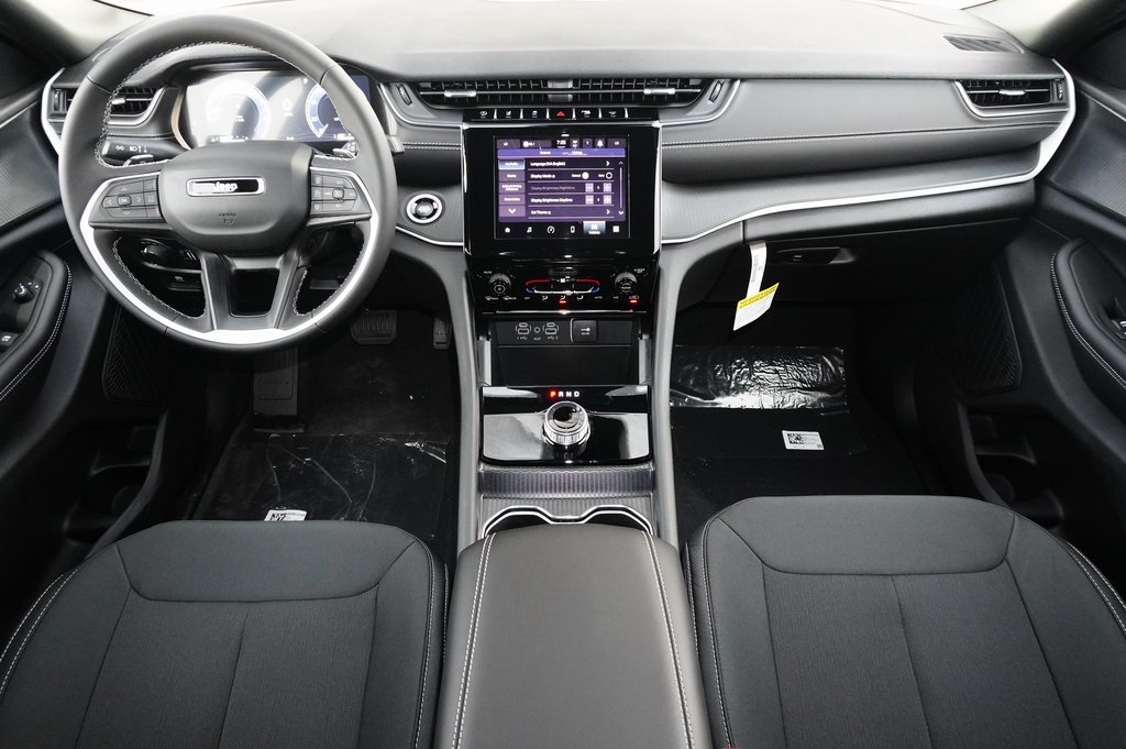 New Car 2025 Jeep Grand Cherokee  Laredo X For Sale In Weatherford, Texas