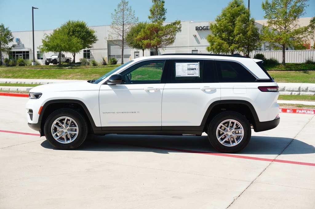 New Car 2025 Jeep Grand Cherokee  Laredo X For Sale In Weatherford, Texas