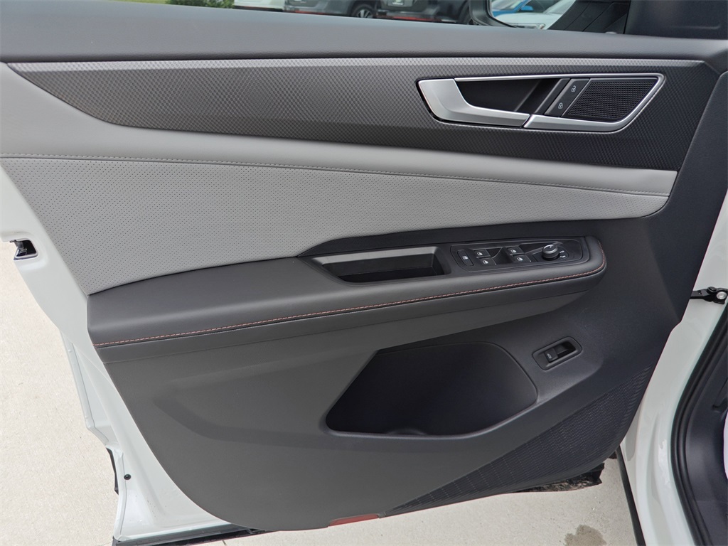 2025 Volkswagen Atlas 2.0T Peak Edition - 9