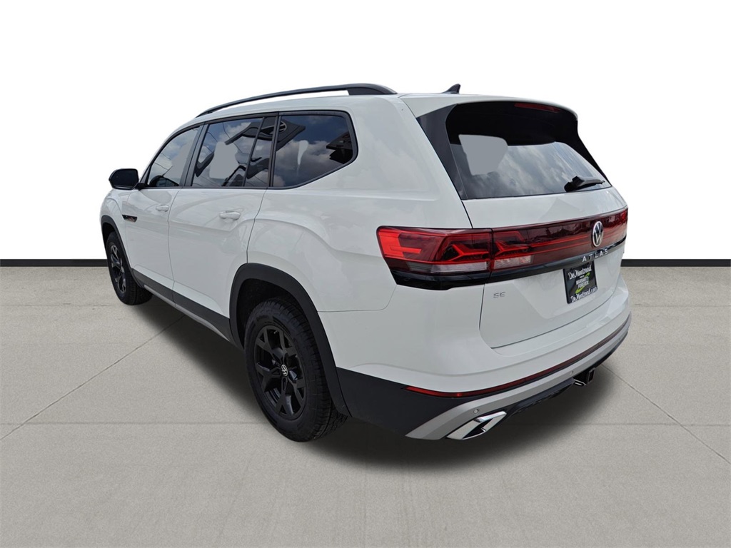2025 Volkswagen Atlas 2.0T Peak Edition - 6