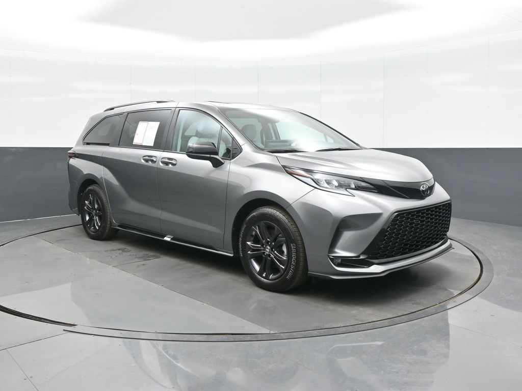2026 Toyota Sienna XSE 7-Passenger AWD
