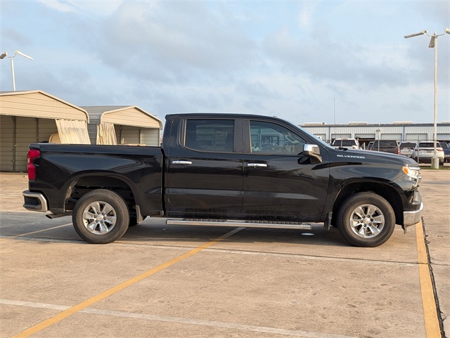 2023 Chevrolet Silverado 1500 LT - 3