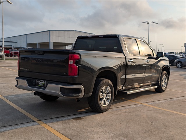 2023 Chevrolet Silverado 1500 LT - 4