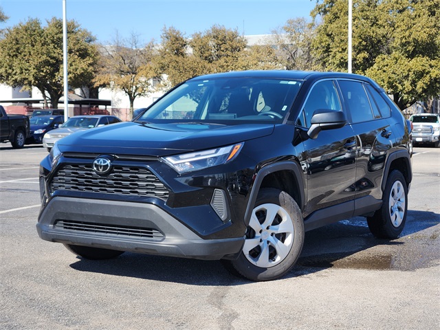 2024 Toyota RAV4 LE FWD