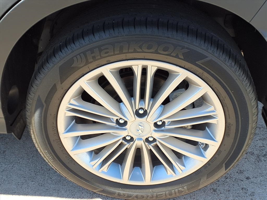 2021 Hyundai Kona SEL Plus Silver at Baytown Hyundai