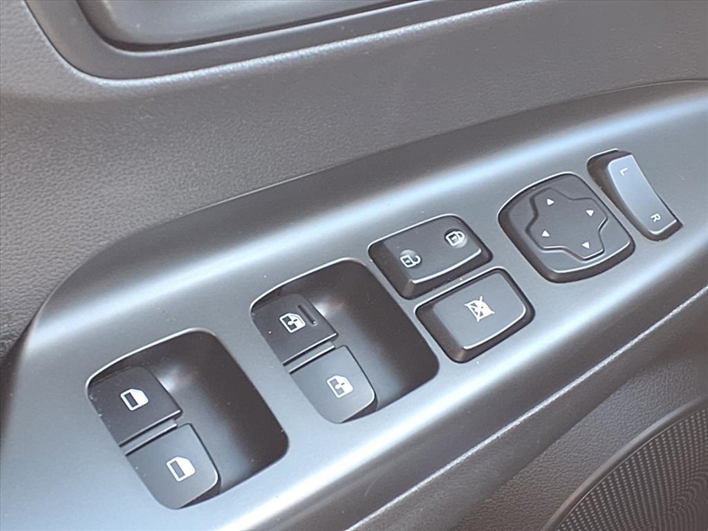 2021 Hyundai Kona SEL Plus - 8