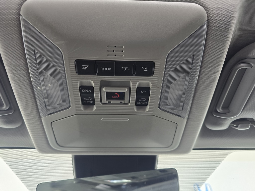 Thumbnail: 2021 Toyota RAV4 - 11