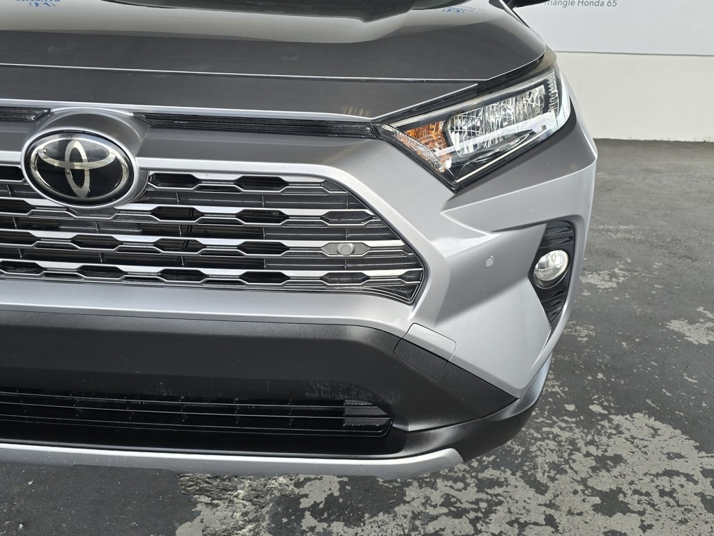 Thumbnail: 2021 Toyota RAV4 - 17