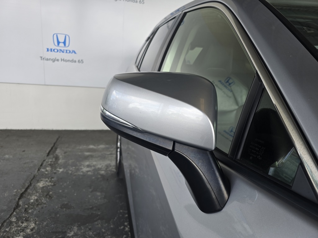 Thumbnail: 2021 Toyota RAV4 - 18