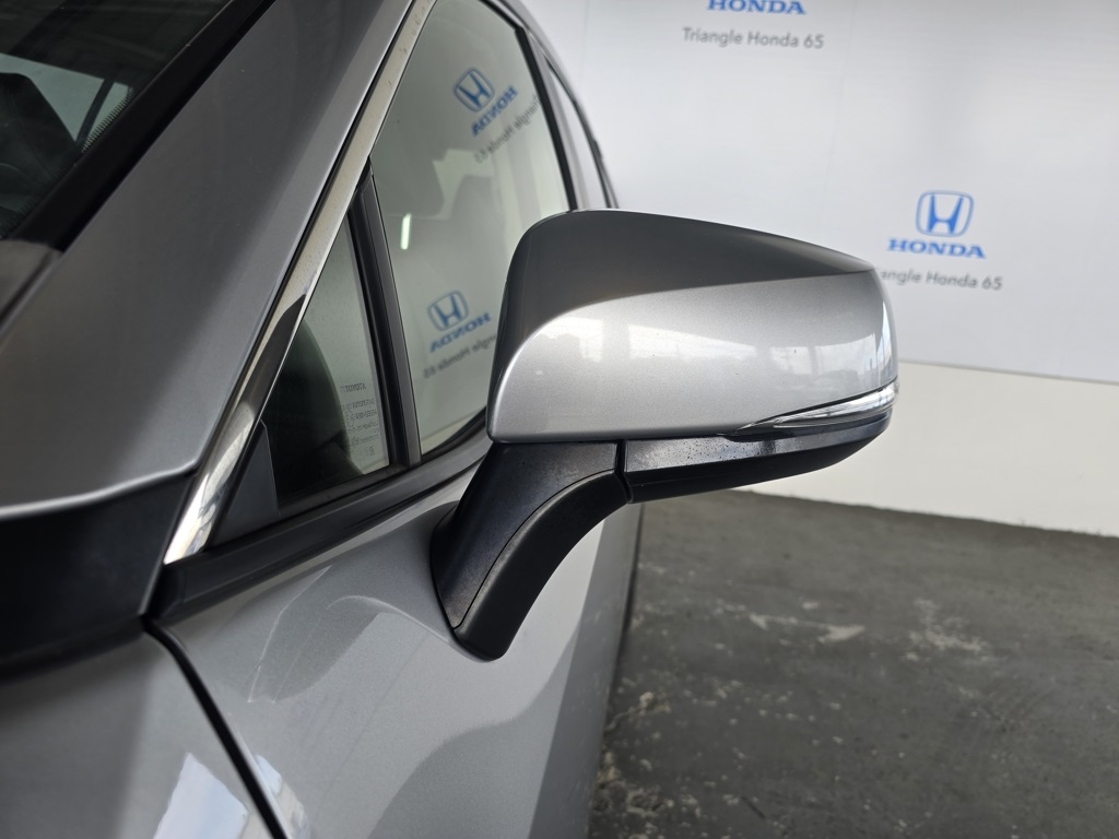 Thumbnail: 2021 Toyota RAV4 - 19