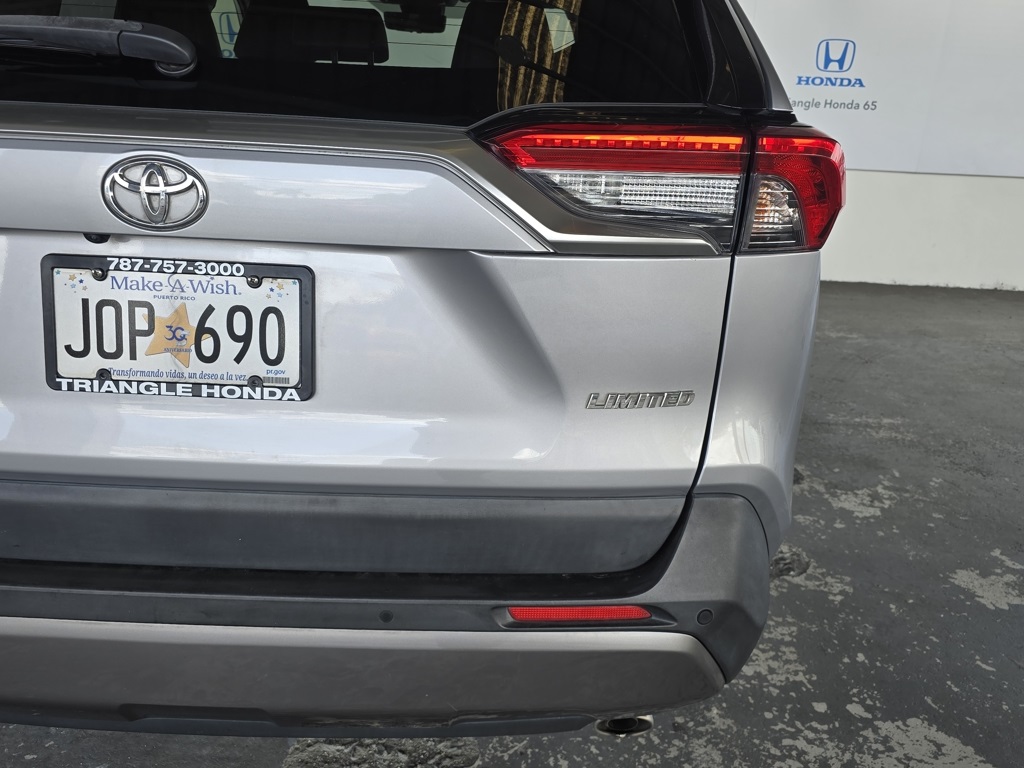 Thumbnail: 2021 Toyota RAV4 - 22