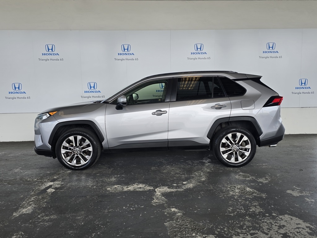 Thumbnail: 2021 Toyota RAV4 - 3