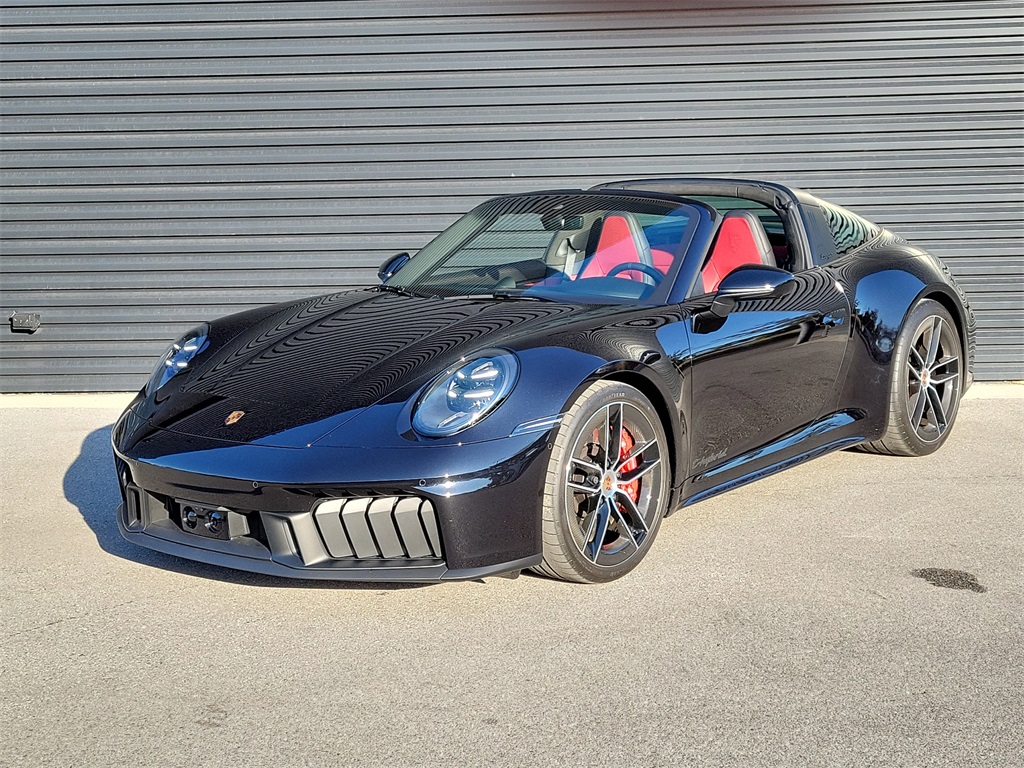 2025 Porsche 911 Targa 4 GTS Cabriolet AWD