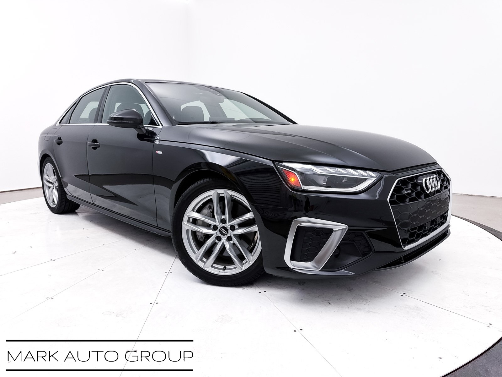 2024 Audi A4 45 S line Premium Plus