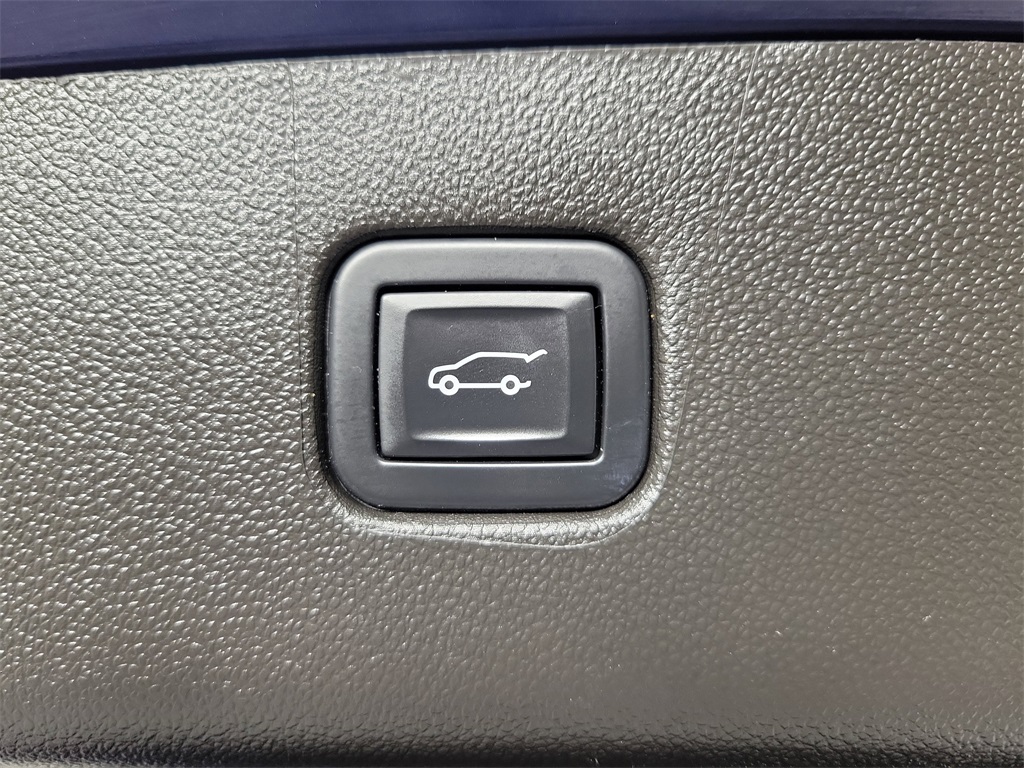 2023 Chevrolet Blazer LT - 7