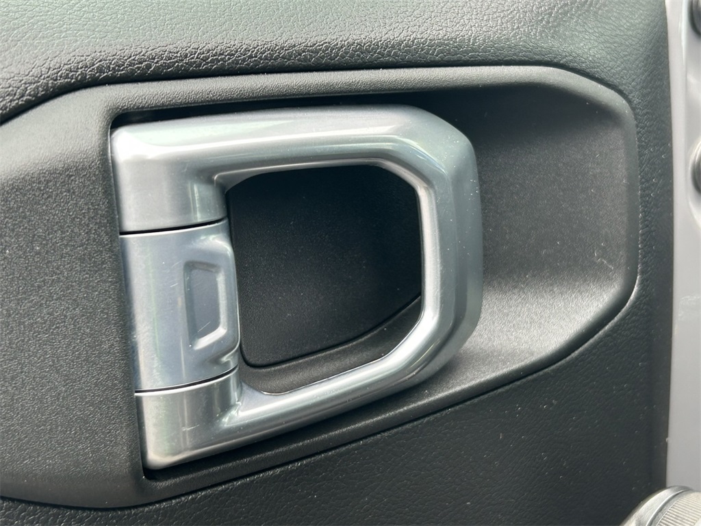 Used Car 2021 Jeep Gladiator  Sport For Sale Under $30,000 In San Marcos, Texas