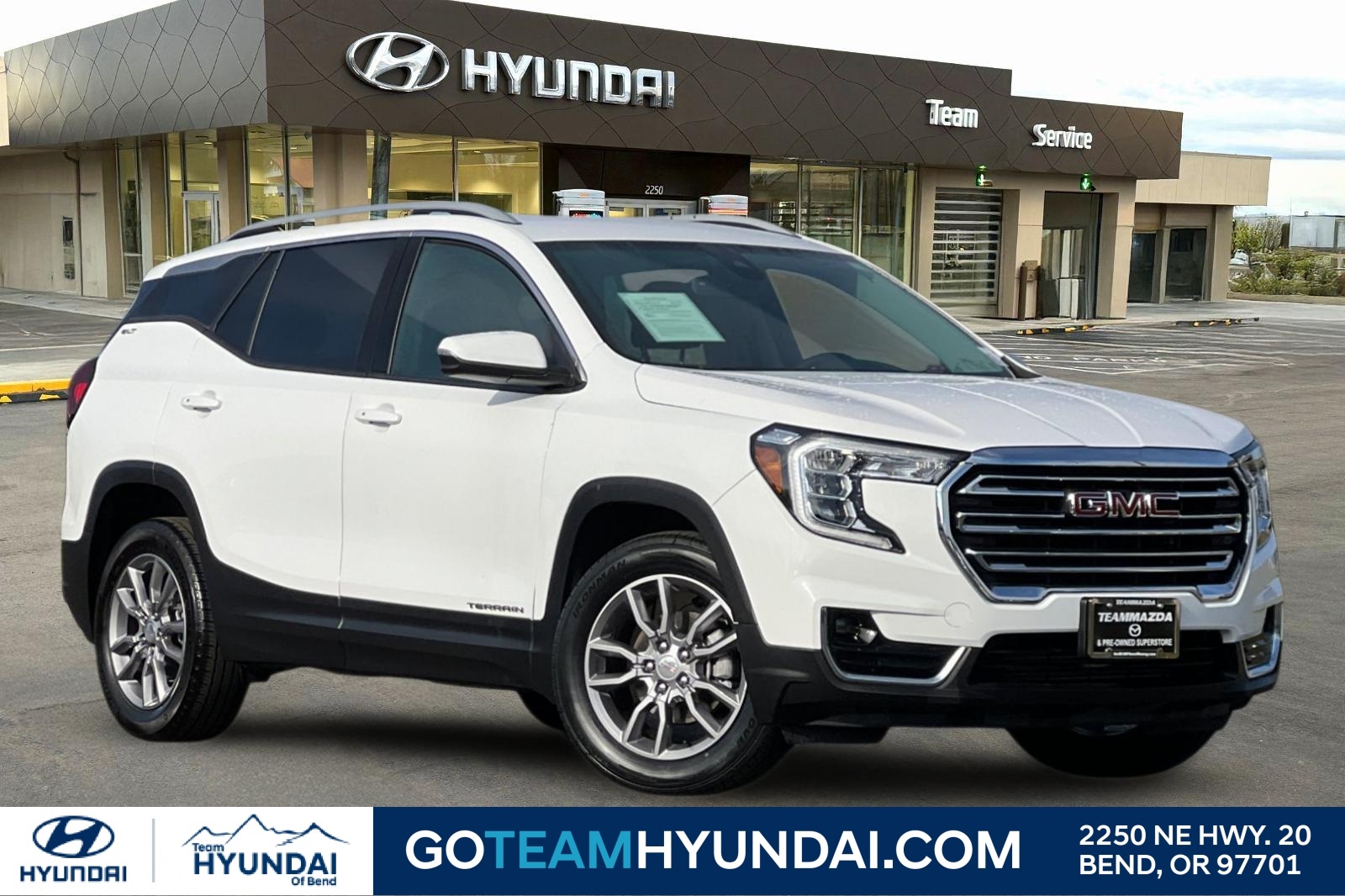 2024 GMC Terrain SLT AWD