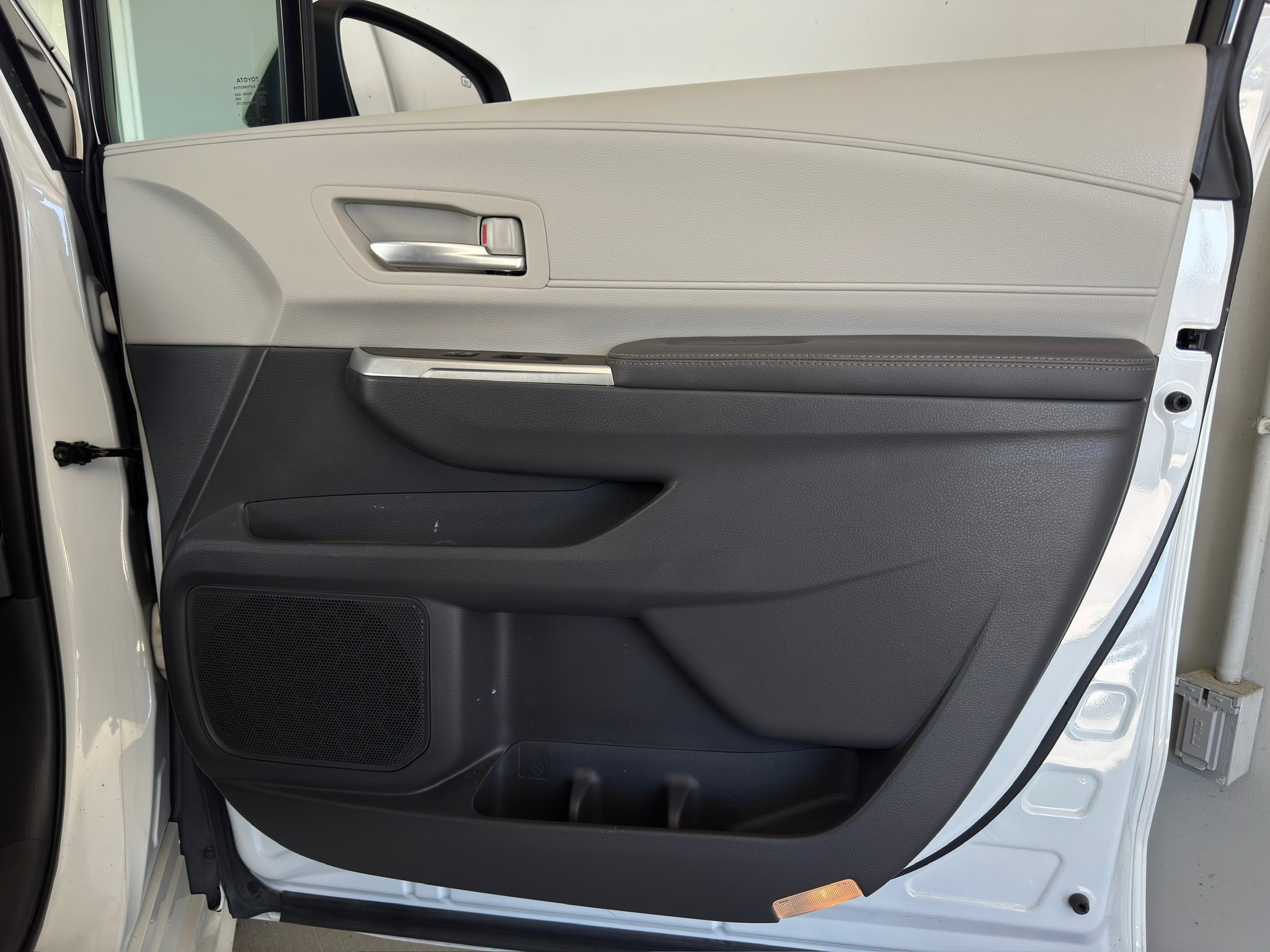 2022 Toyota Sienna XLE Beige at Toyota of Victoria