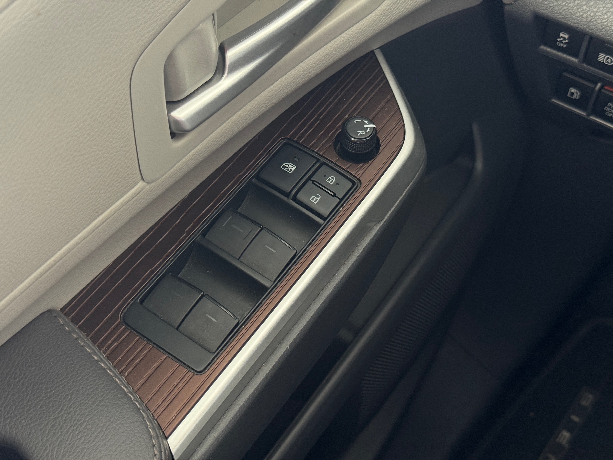 2022 Toyota Sienna XLE Beige at Toyota of Victoria