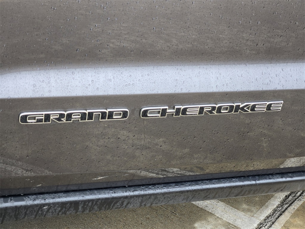 2020 Jeep Grand Cherokee Limited Gray at Texan Dodge Chrysler Jeep Ram