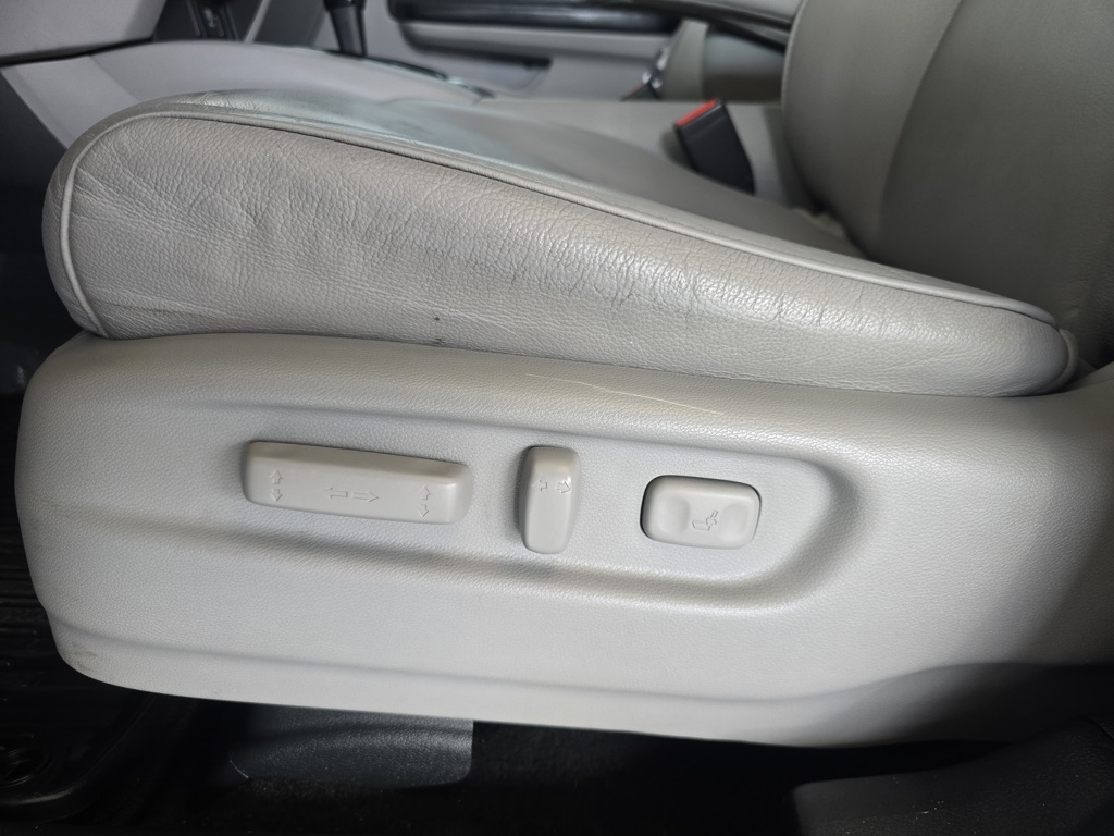 Thumbnail: 2019 Honda Pilot - 11