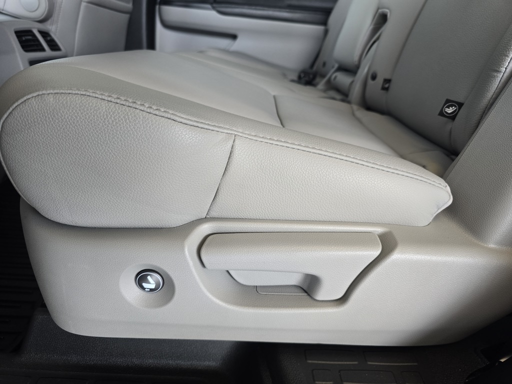 Thumbnail: 2019 Honda Pilot - 16