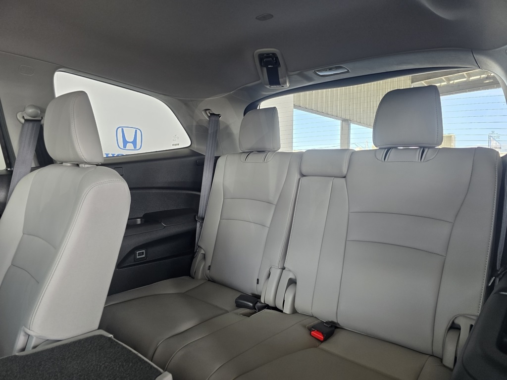 Thumbnail: 2019 Honda Pilot - 22