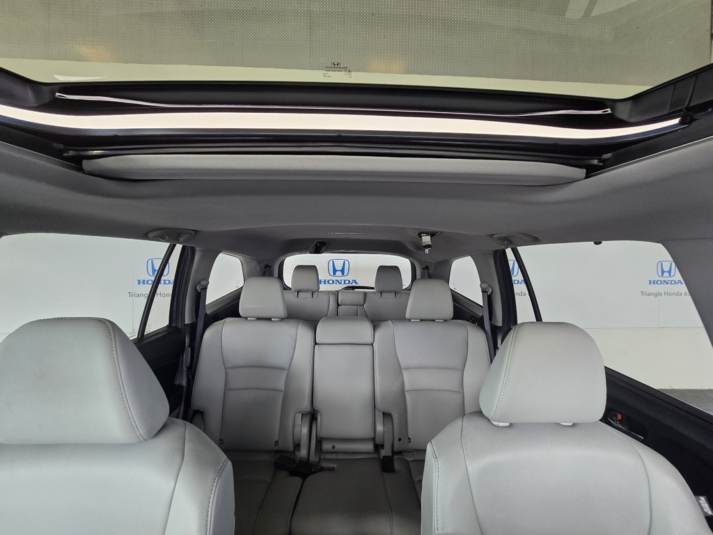 Thumbnail: 2019 Honda Pilot - 26