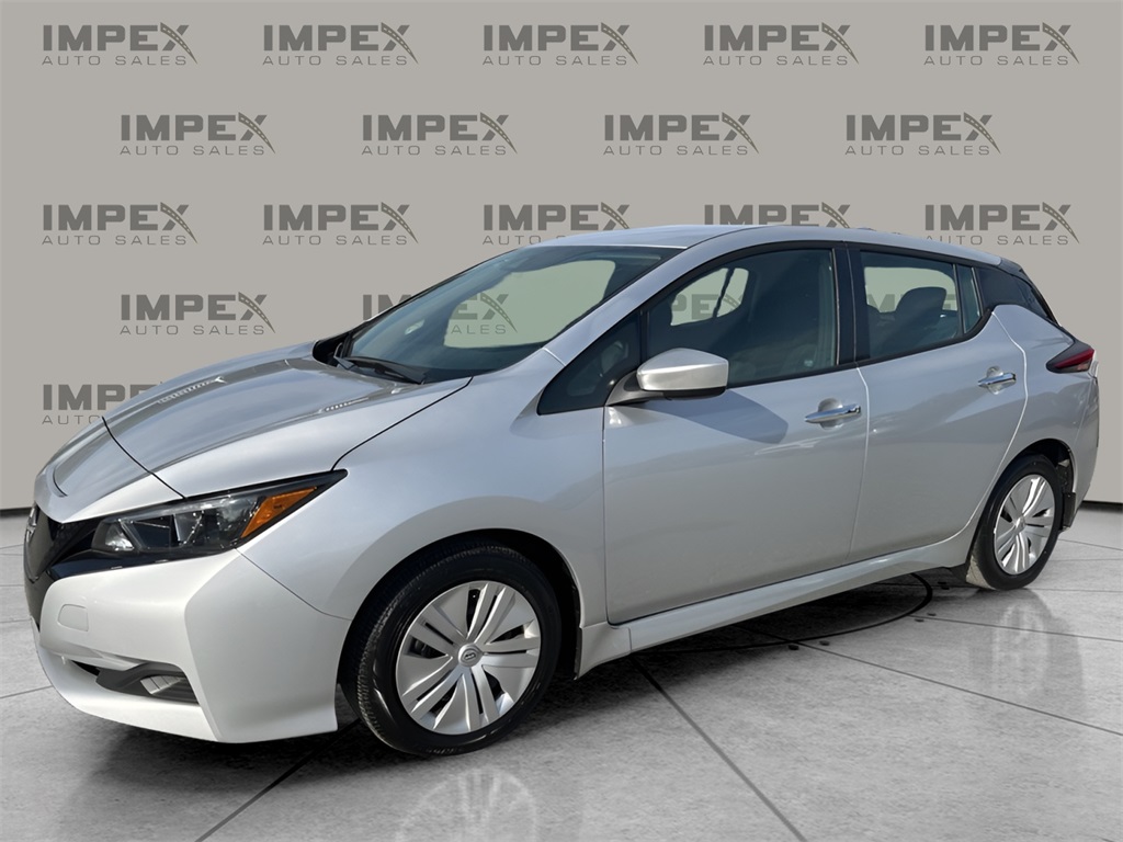 2023 Nissan Leaf S's photo