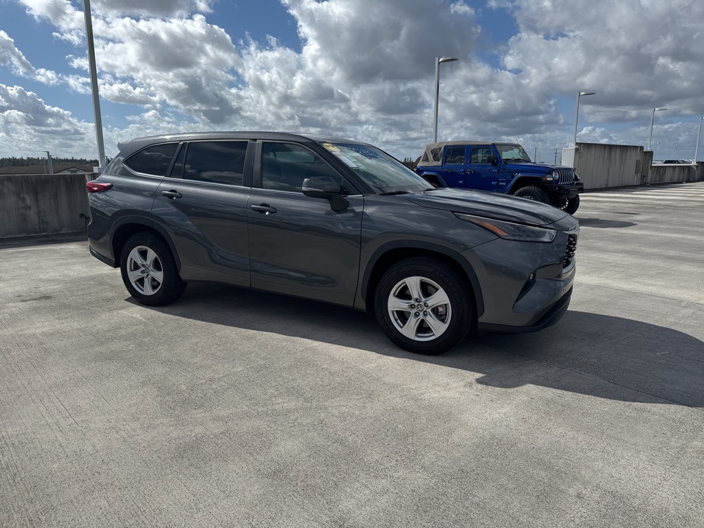 2023 Toyota Highlander LE